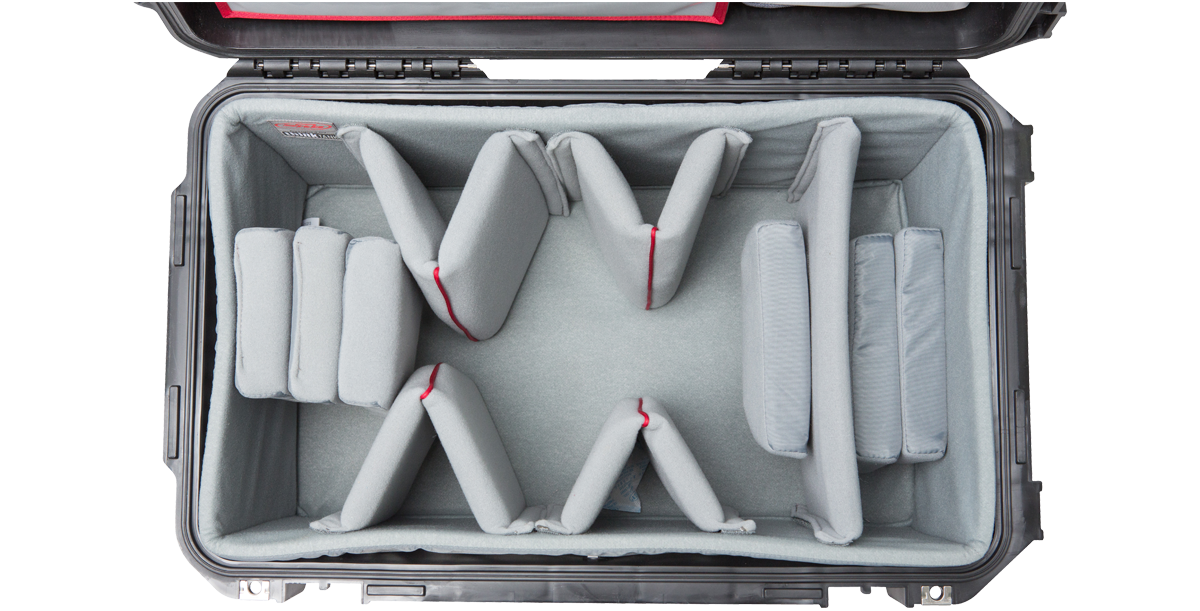 iSeries 3i-2213-12 Case w/Think Tank Designed Video Dividers