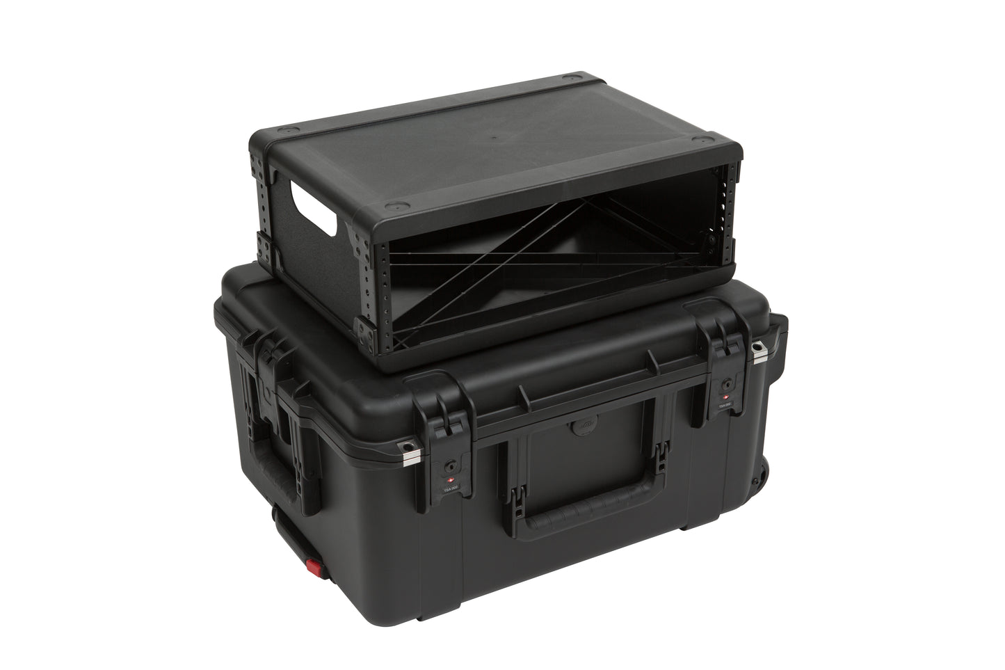 iSeries Case with Removeable 3U Injection Molded Rack Cage, TSA Latches, Wheels