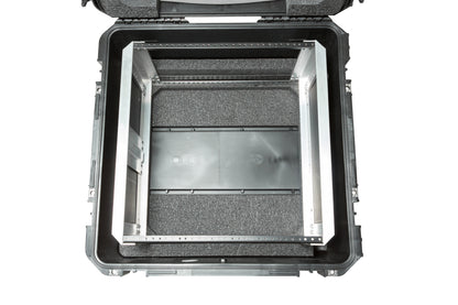 iSeries Case with Removeable 10U Aluminum Shallow Rack Cage, TSA Locks, Wheels