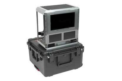 iSeries Case with Removeable 10U Aluminum Shallow Rack Cage, TSA Locks, Wheels