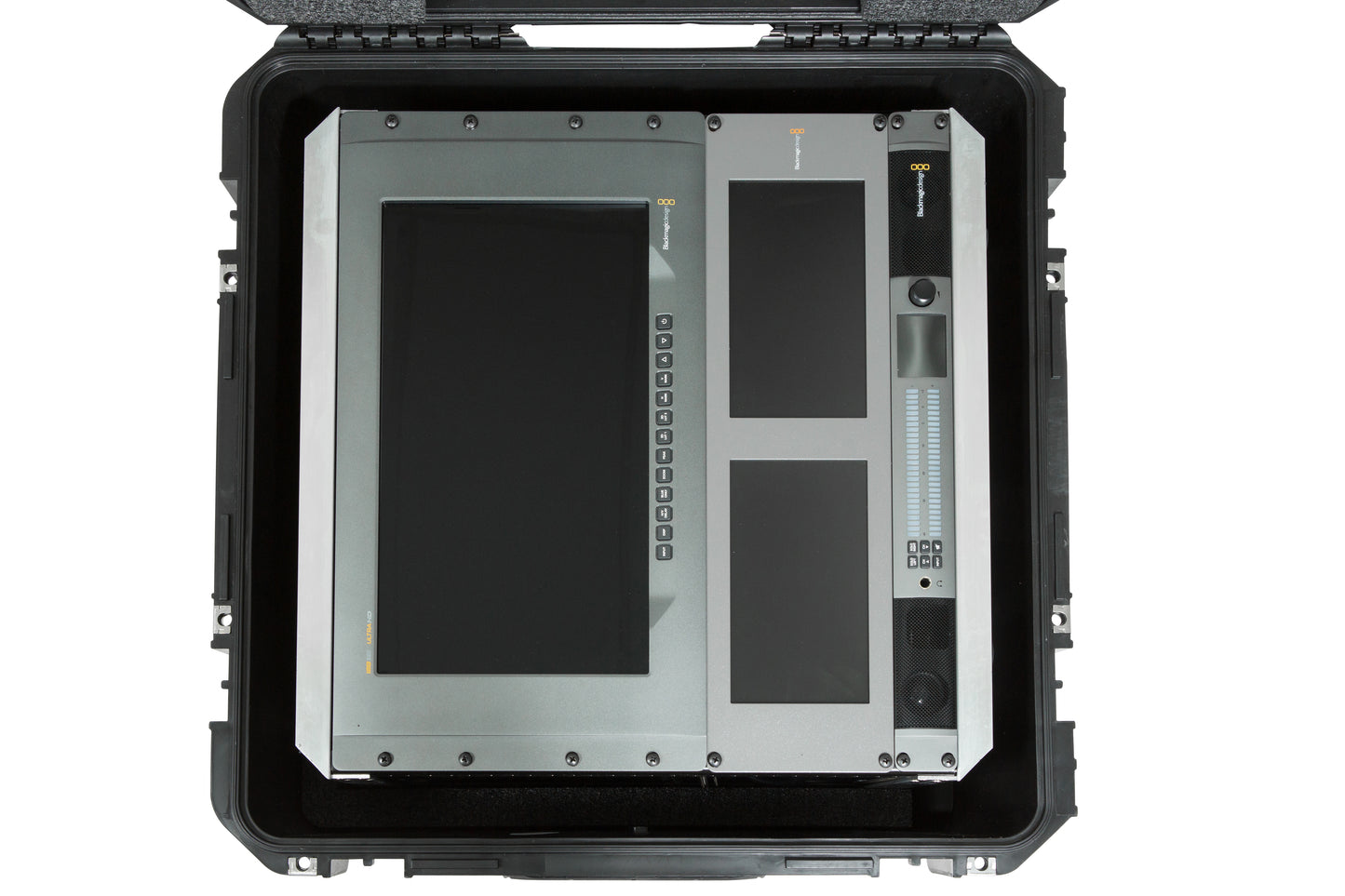 iSeries Case with Removeable 10U Aluminum Shallow Rack Cage, TSA Locks, Wheels